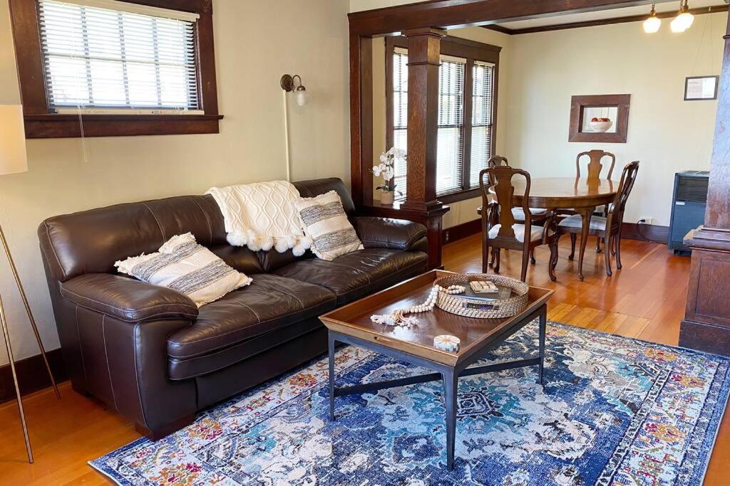 Historic Downtown Riverview Flat, No. 2 Astoria Ngoại thất bức ảnh